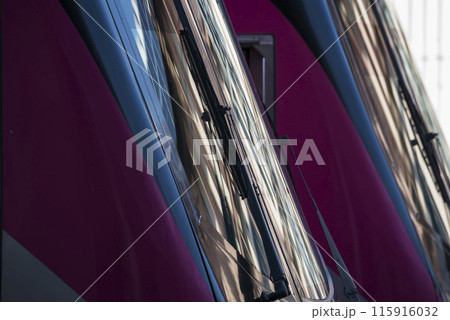 京王線　新宿行き　回送　電車　高幡不動駅　京王　5000系　京王5000系　京王ライナー　 115916032