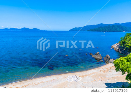 京都　丹後半島　初夏の海岸風景 115917593