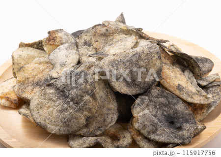 イカ墨チップス 115917756