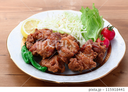 鶏の唐揚げ 115918441