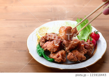鶏の唐揚げ 鶏の唐揚げ 115918443