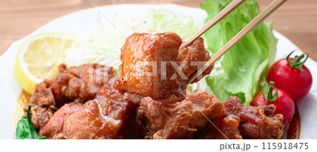 鶏の唐揚げ 115918475