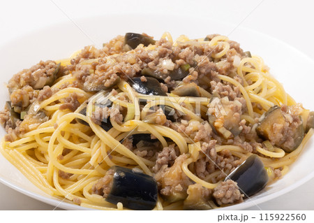 ナスとひき肉の甘辛炒めパスタ ナスとひき肉の甘辛炒めパスタ 115922560