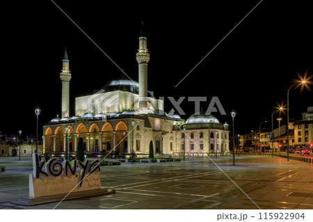 コンヤのセリミエ・モスクとコンヤ・サイン コンヤのセリミエ・モスクとコンヤ・サイン 115922904