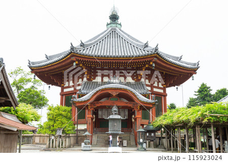 奈良県・興福寺の南円堂 115923024