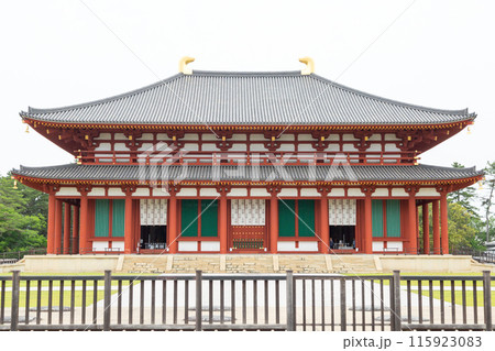 奈良県・興福寺の中金堂 115923083