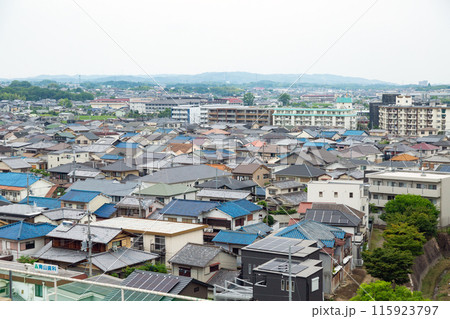 奈良市・大和西大寺駅周辺の街並み風景 115923797