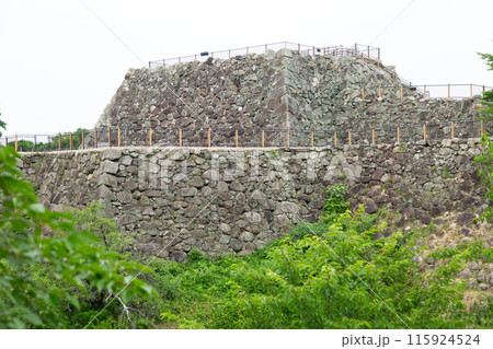 奈良県・大和郡山市の郡山城跡 奈良県・大和郡山市の郡山城跡 115924524