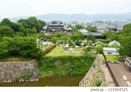 奈良県・大和郡山市の郡山城跡の天守台からの景色 115924525