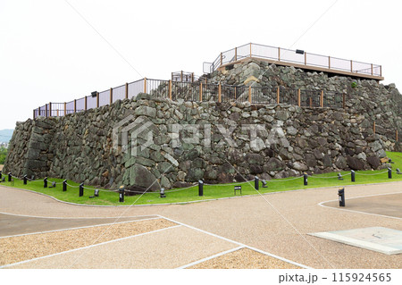 奈良県・大和郡山市の郡山城跡 115924565