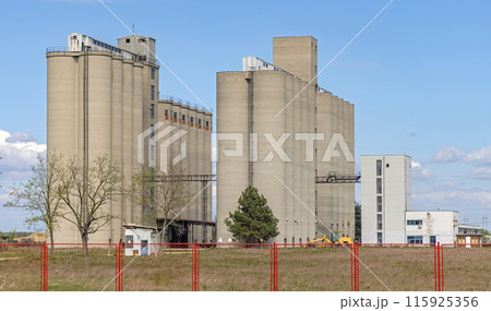 Concrete Silo Storage 115925356