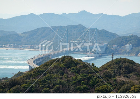 おっ玉葱から見晴らす鳴門海峡（兵庫県南あわじ市） 115926358