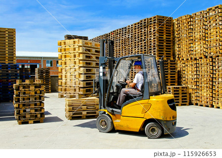 Forklift pallet 115926653