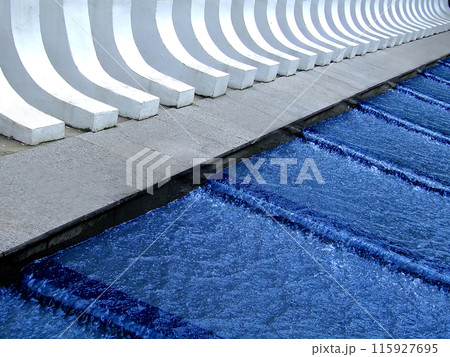 Cascade blue water Cascade blue water 115927695