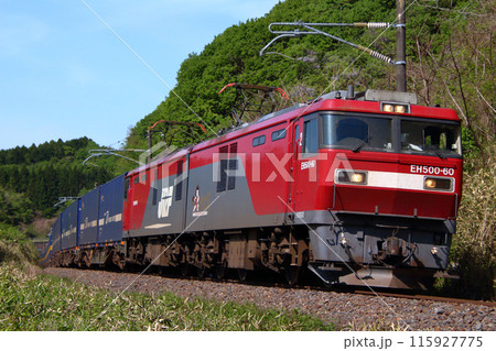 東北本線を行く専用貨物列車：西濃運輸カンガルーライナーSS60（福島県内）の写真素材 [115927775] - PIXTA