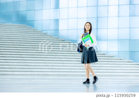 女子高生 学校 制服 女子高生 学校 制服 115930259
