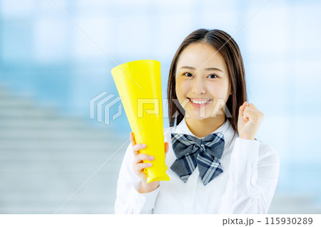 応援する女子高生 応援する女子高生 115930289