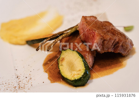 レストランプリンセッサの牛ステーキ 115931876