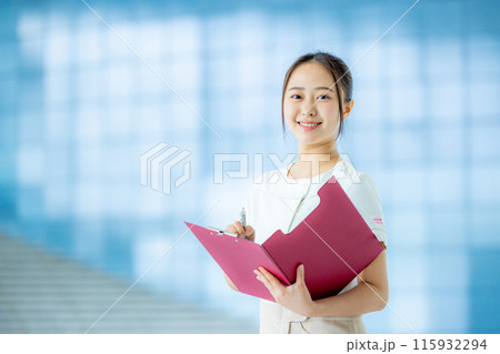 美容スタッフ 女性 美容スタッフ 女性 115932294