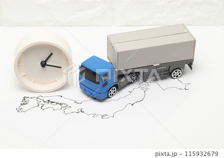 トレーラートラックの長距離輸送のイメージ トレーラートラックの長距離輸送のイメージ 115932679