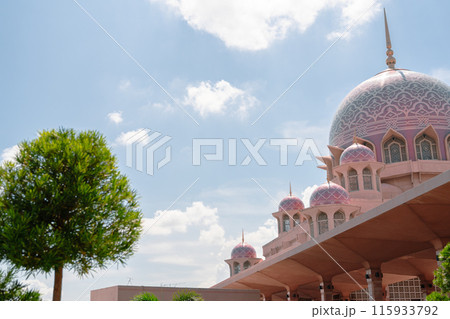 Masjid Putra Mosque in Putrajaya, Malaysia Masjid Putra Mosque in Putrajaya, Malaysia 115933792