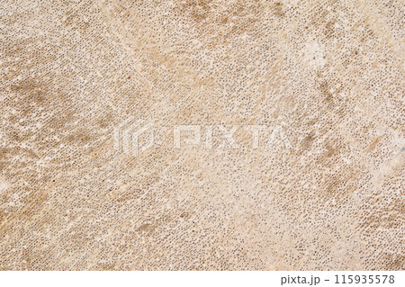 天然石で作られたプレートのクローズアップ 115935578