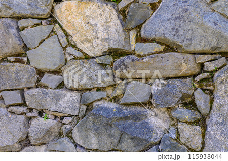 old wall of stone shell rock of arbitrary shape. 4 115938044