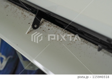 カビで汚れたエアコン カビで汚れたエアコン 115940318