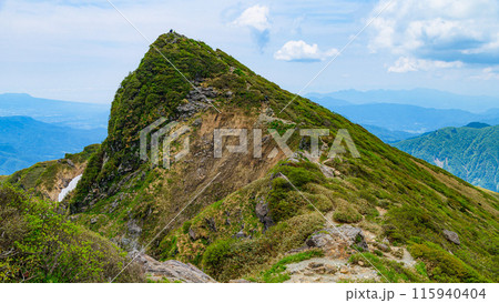 (群馬県)初夏の谷川岳山頂・トマノ耳 (群馬県)初夏の谷川岳山頂・トマノ耳 115940404