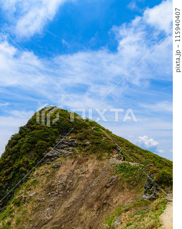 (群馬県)初夏の谷川岳山頂・トマノ耳 (群馬県)初夏の谷川岳山頂・トマノ耳 115940407