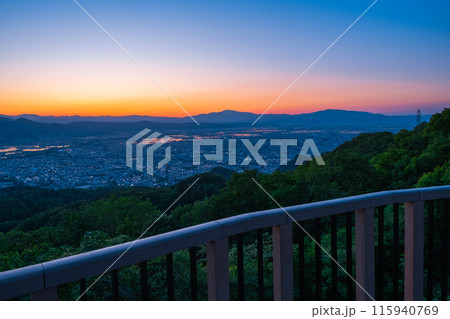 西蔵王公園展望広場・夕景 115940769