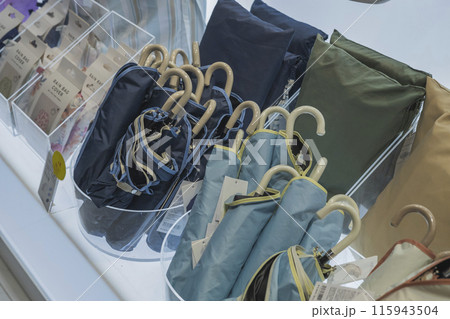 折りたたみ傘 日傘の展示 販売 折りたたみ傘 日傘の展示 販売 115943504