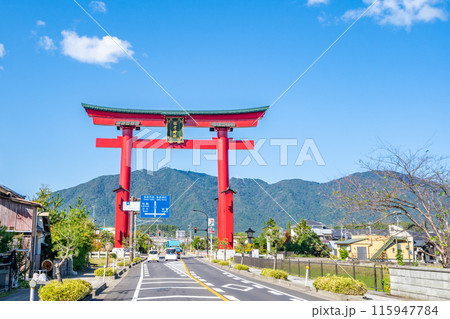 越後一宮 彌彦神社 大鳥居 2400年を超える悠久の歴史 越後一宮 彌彦神社 大鳥居 2400年を超える悠久の歴史 115947784