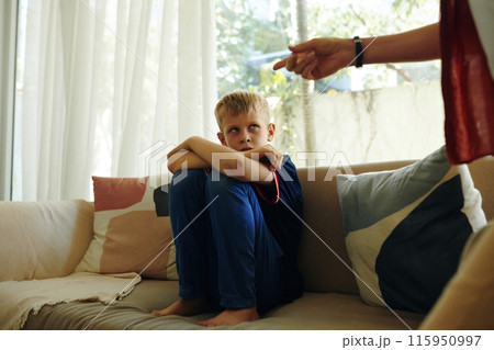 Son Having Seriously Conversation With His Mom 115950997