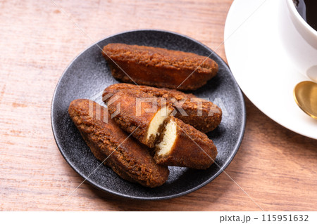 黒糖かりんとうドーナツ 黒糖かりんとうドーナツ 115951632