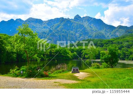 春　信州　鏡池 115955444
