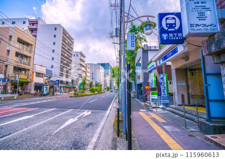 日本の横浜都市景観 横浜市営地下鉄 蒔田駅出入口1などを望む…＝6月3日 115960613