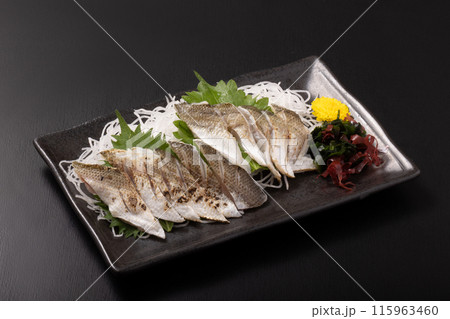 ［鳥取県産］かます（お造り　炙り） 115963460