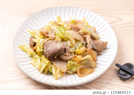 豚肉とキャベツの味噌炒め 115964513