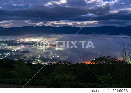 《埼玉県》秩父の大雲海・月明かりの夜 115966058