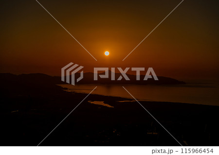 金峰山山頂から見る夕陽の風景 金峰山山頂から見る夕陽の風景 115966454