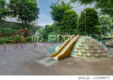 東京都港区芝の芝五丁目児童遊園 115968071
