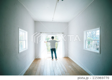 明るい部屋 115969770
