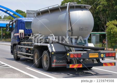 タンクローリー タンクローリー 115974508