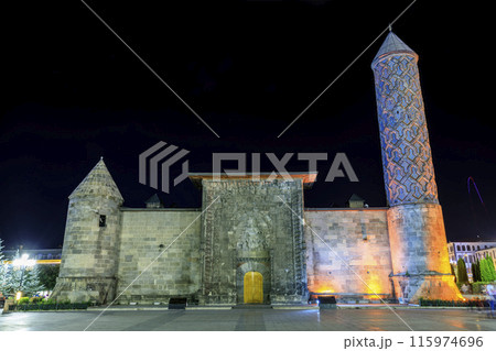 ヤクティエ神学校 115974696