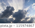 雨上がりの雨雲空 115974867