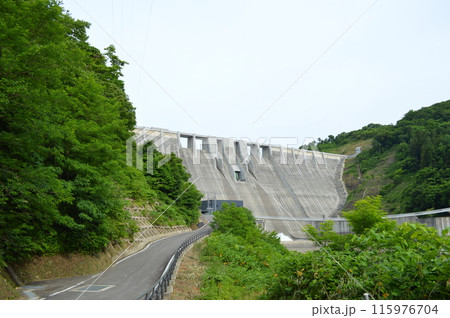 青森県西目屋村　津軽ダム 115976704