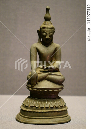 6879　仏陀坐像 115977519
