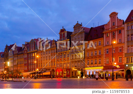 Market Square in Wroclaw on spring evening 115978553