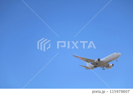 [愛知県]名古屋空港での航空機 115978607